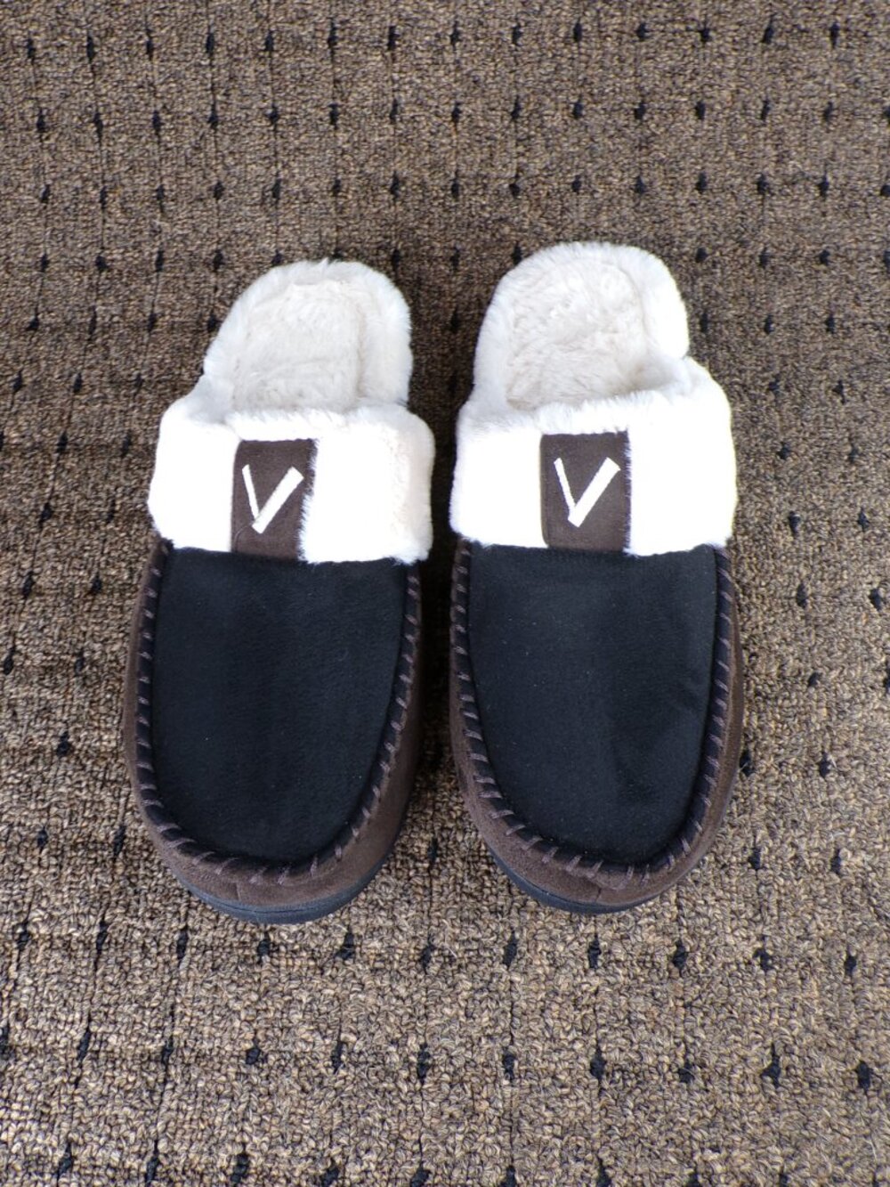 VONMAY Men's Two-Tone Moccasin Slippers | Size 9-10 US | (Black/Coffee) | NWOT